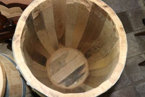 Beautiful Oak Barrel with Lid (750mm tall)