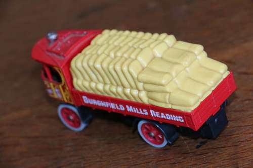 1987 Matchbox Models of Yesteryear Diecast Model - 1918 Atkinson Steam Wagon
