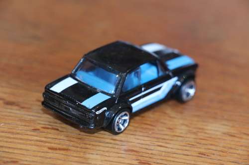 2011 Hot Wheels - BMW 2002