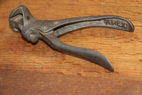 Vintage APEX MORRILL Saw Set