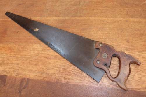 Vintage DISSTON PHILA Carpenters Hand Saw