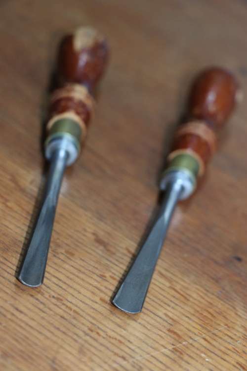 Vintage Carver Chisel Set