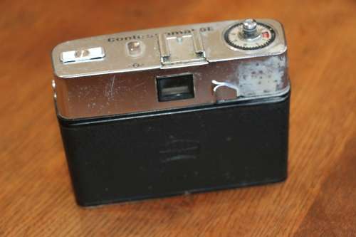 Vintage ZEISS ICON Contessamat SE Film Camera with Zeiss Ikon Color Pantar 1:2.8 / 45 Lens