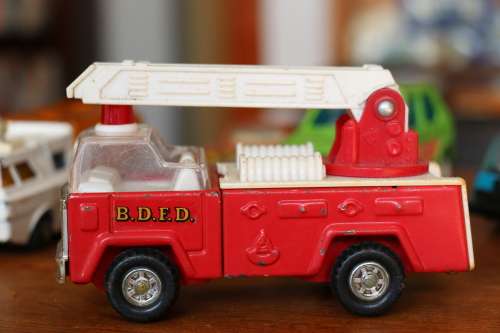 Made in HONG KONG Tin Plate Model Fire Engine Truck