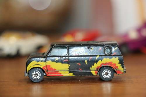 YAT MING Diecast Model Car - 1981 No.1501 Universal Studios Panel van