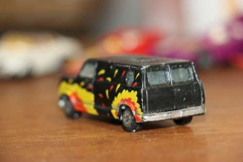 YAT MING Diecast Model Car - 1981 No.1501 Universal Studios Panel van