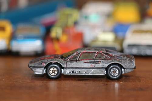 MATCHBOX Diecast Model Car - 1981 No.70 Ferrari GTB