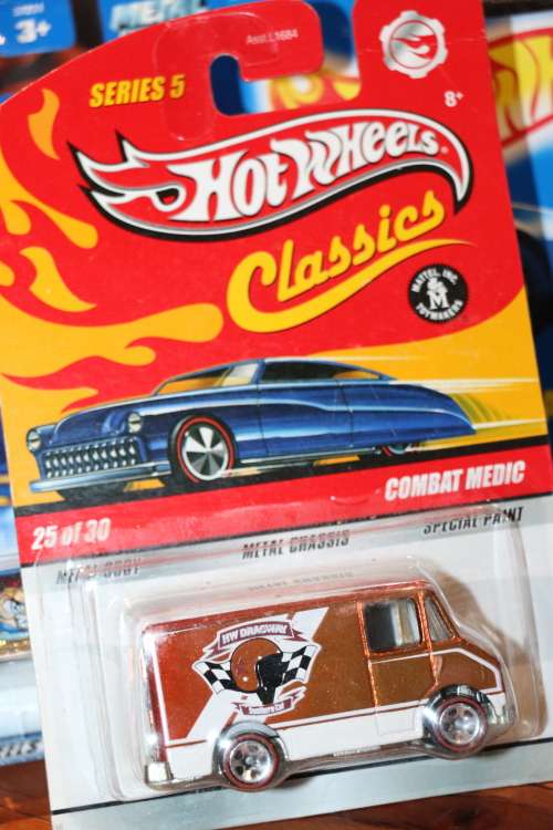 2008 Hot Wheels Diecast Model - Classics Series 5 - Combat Medic - Metal