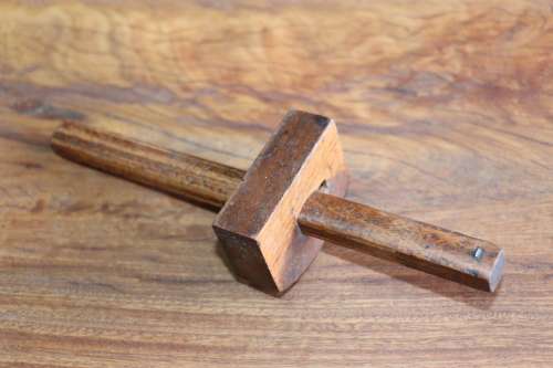 Beautiful Vintage TV WEBB Carpenters Marking Gauge
