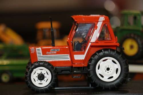 Hachette Diecast Tractor Models - FIAT Someca 880 DT - 1975