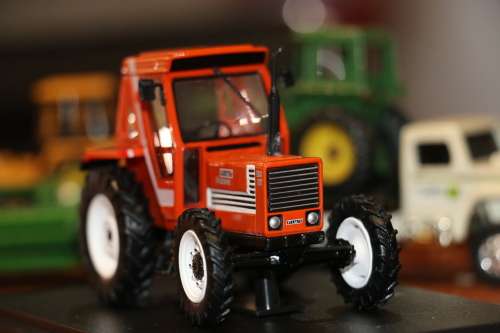 Hachette Diecast Tractor Models - FIAT Someca 880 DT - 1975
