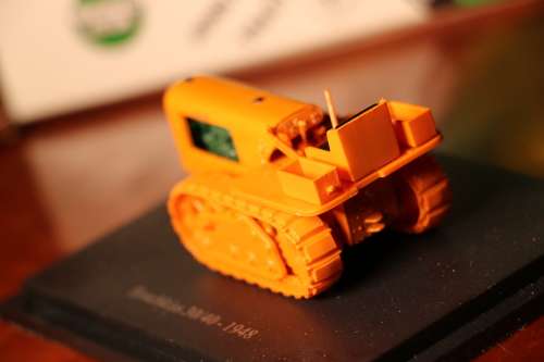 Hachette Diecast Tractor Models - Hotchkiss 30/40 - 1948