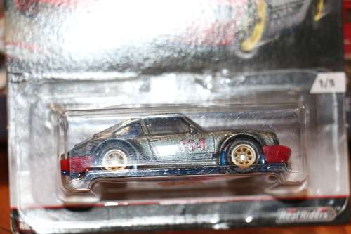 2016 HOT WHEELS TRACK DAY Diecast Model Set - PORSCHE 964