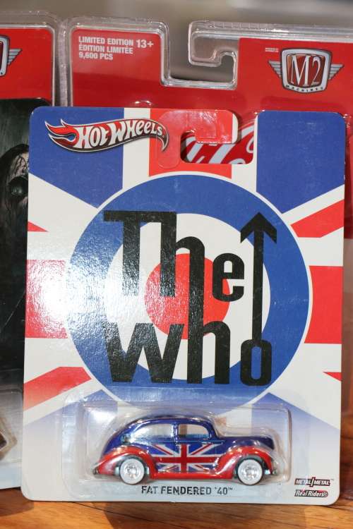 2013 HOT WHEELS PREMIUM Diecast Model - The Who, Fat Fendered '40 - Metal / Real Riders