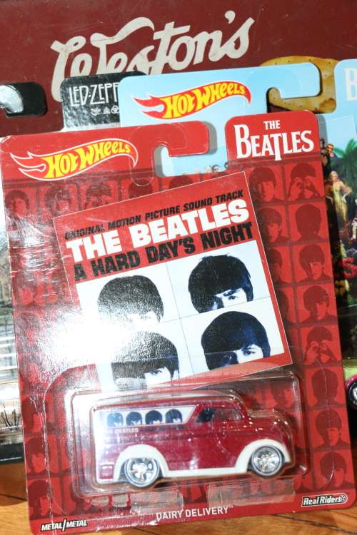 HOT WHEELS Premium Diecast Model - The Beatles - Dairy Delivery