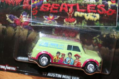 HOT WHEELS Premium Diecast Model - The Beatles - '67 Austin Mini Van