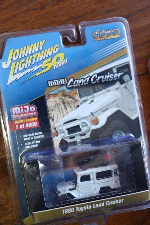 Johnny Lightning Mijo Exclusives Diecast Model - Toyota Land Cruiser