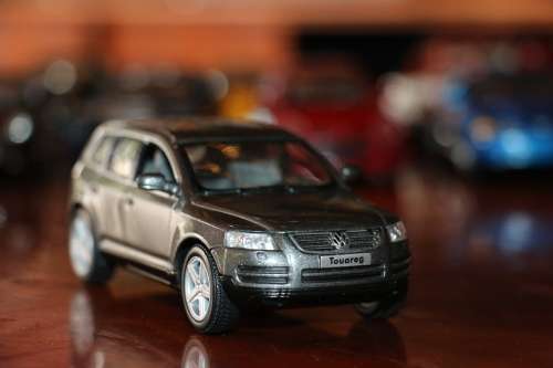 Kinsmart Collectors Die Cast Models - Volkswagen Touareg