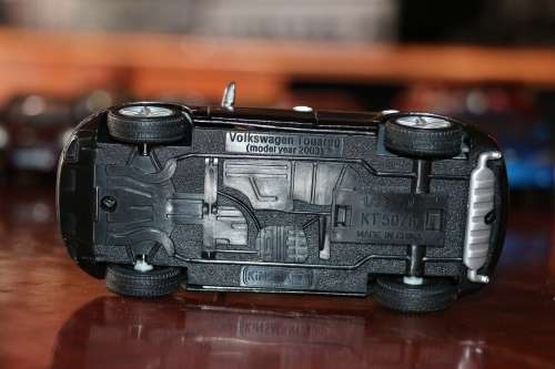 Kinsmart Collectors Die Cast Models - Volkswagen Touareg