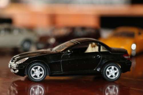 Kinsmart Collectors Die Cast Models - Mercedes Benz SLK