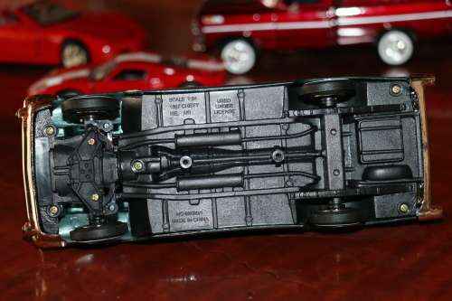 Motormax Collectors Die Cast Models - 1957 Chevy Bel Air