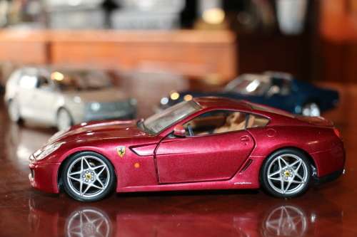 MAISTO Collectors Die Cast Model - Ferrari 599