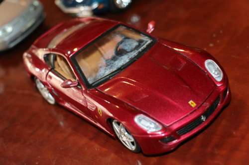 MAISTO Collectors Die Cast Model - Ferrari 599