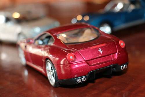 MAISTO Collectors Die Cast Model - Ferrari 599