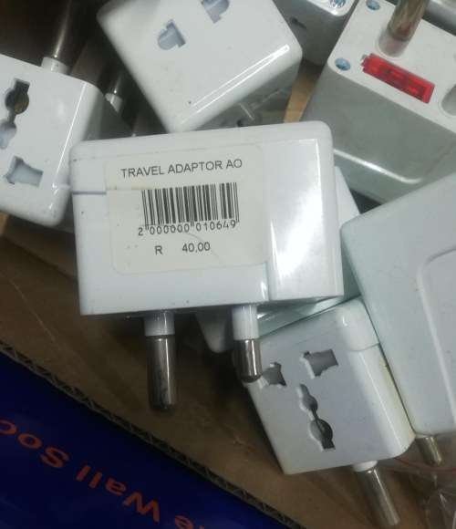 Travel adapter (International)