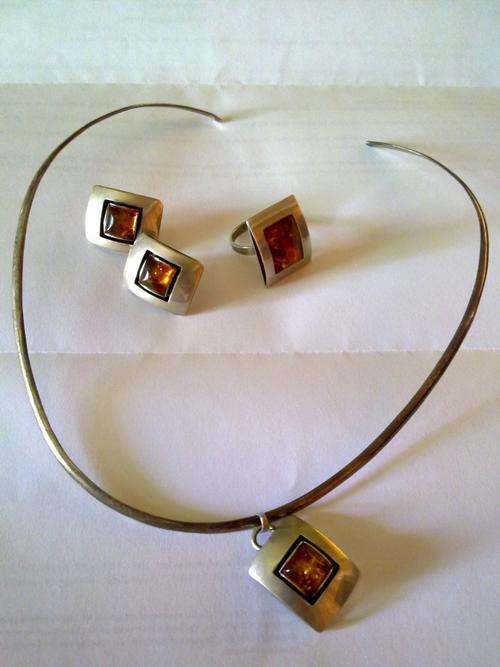 Amber & 925 Silver pendant & earring set