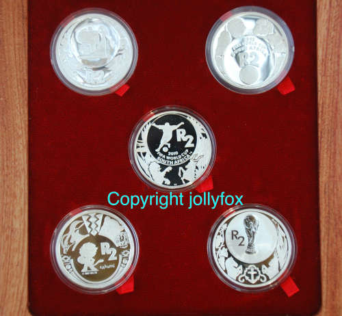 *** FIFA 2006-2010 SILVER PRESTIGE Set with 5 FIFA SILVER R2 Coins in Official Wooden Box!!! ***
