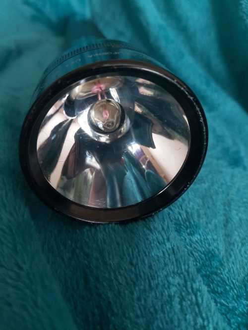 4D Cell MAG-LITE Torch