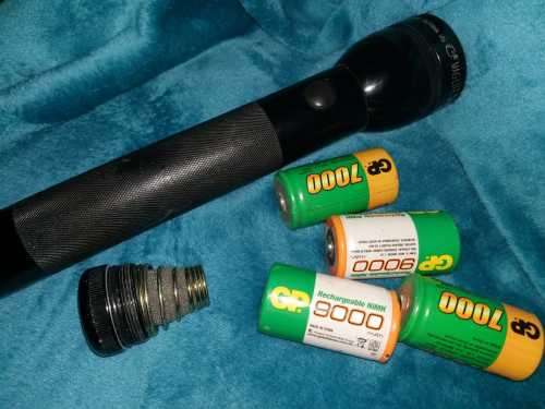 4D Cell MAG-LITE Torch