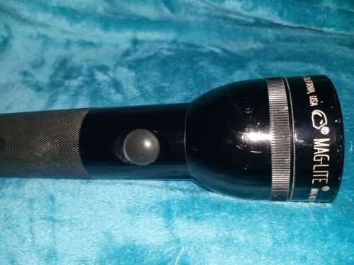 4D Cell MAG-LITE Torch