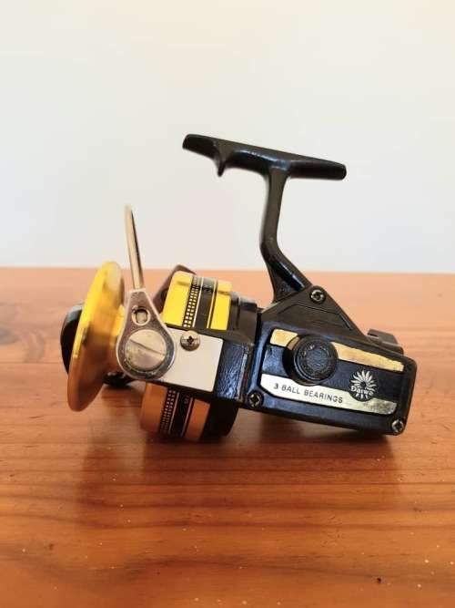 DAIWA BG30 3-BALL BEARING FISHING REEL