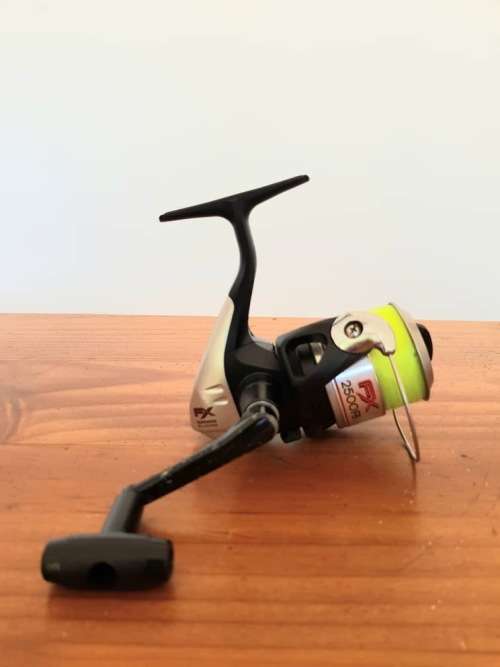 SHIMANO FX 2500FB Fishing Reel