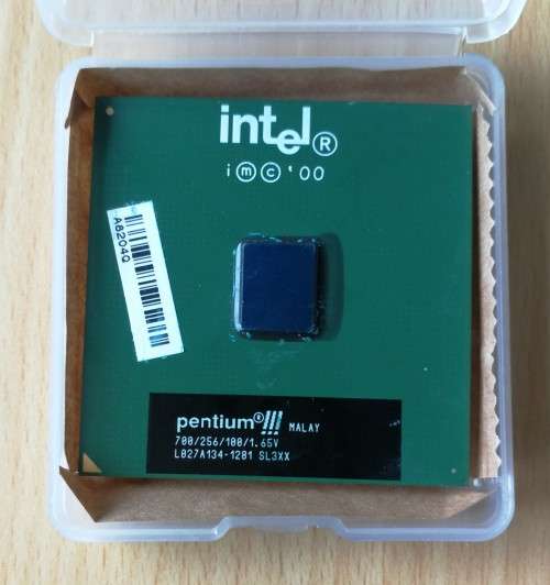 Intel Pentium 3 700Mhz CPU (Socket 370)