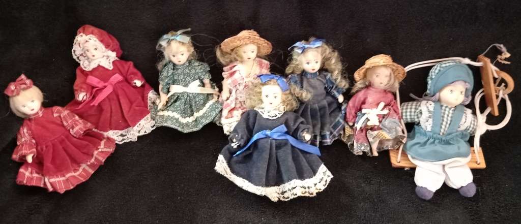 PORCELAIN ANTIQUE MINI DOLL SET of 8 - SET of 8 PORCELAIN DOLLS