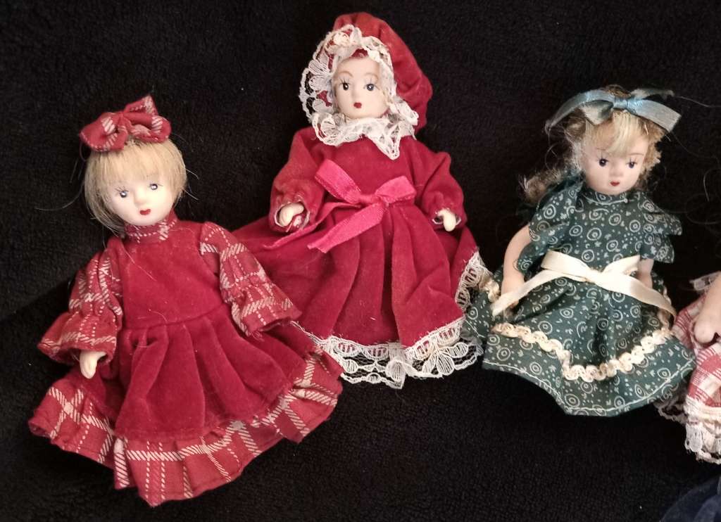 PORCELAIN ANTIQUE MINI DOLL SET of 8 - SET of 8 PORCELAIN DOLLS
