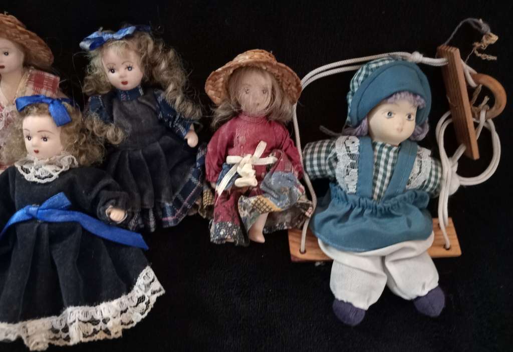 PORCELAIN ANTIQUE MINI DOLL SET of 8 - SET of 8 PORCELAIN DOLLS