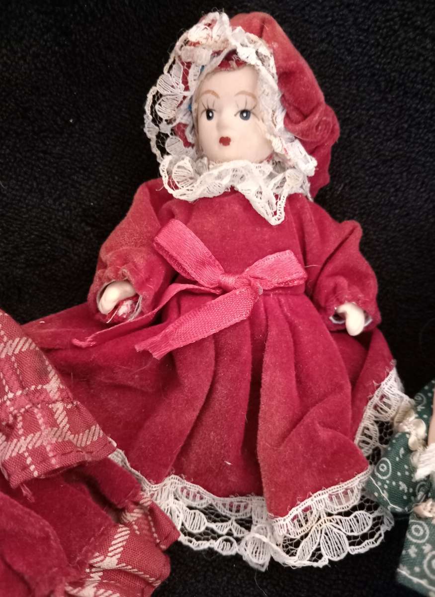 PORCELAIN ANTIQUE MINI DOLL SET of 8 - SET of 8 PORCELAIN DOLLS