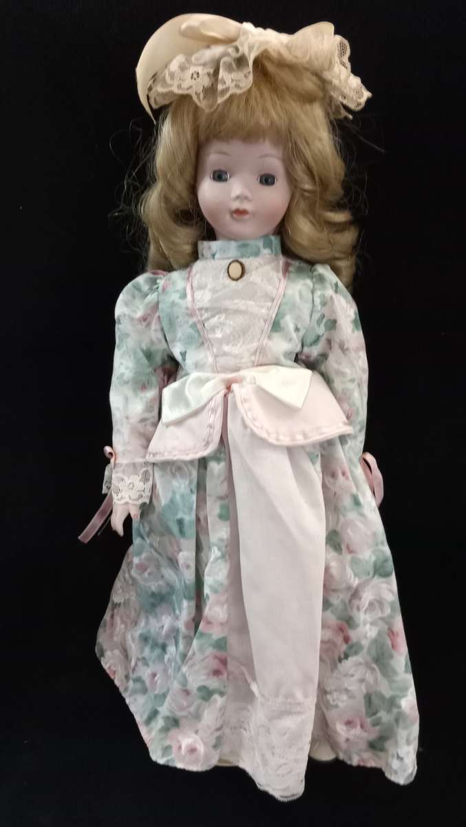 PORCELAIN ANTIQUE DOLL - 35cm TALL - Good Condition