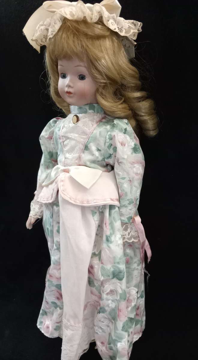 PORCELAIN ANTIQUE DOLL - 35cm TALL - Good Condition