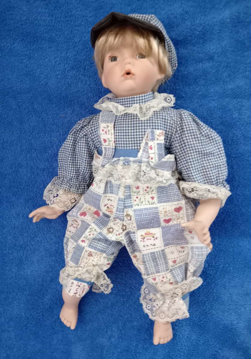 PORCELAIN ANTIQUE DOLL - 38cm TALL - EXCELLENT DETAIL - Good Condition