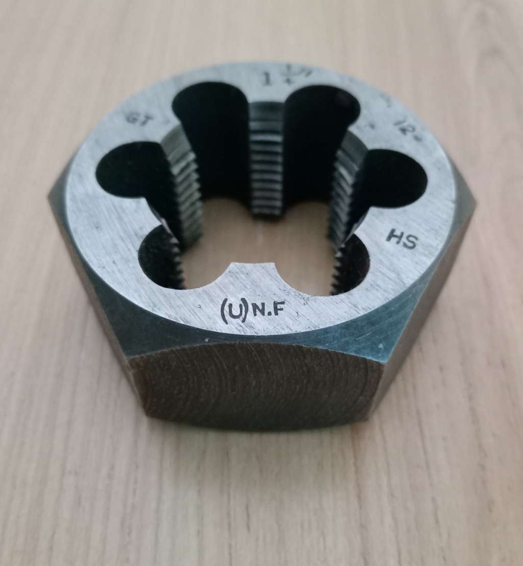 1 & 1/4`  UNF HAND DIE NUT -  TREAD IN EXCELENT CONDITION