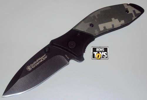 S&W Extreme Ops Camo Knife