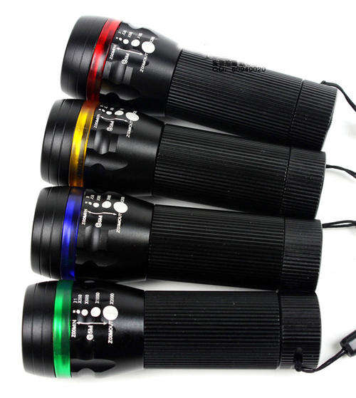 200 Lumen 3W LED Zoomable Torch Flashlight