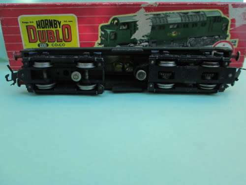 HORNBY DUBLO BR D8000 DIESEL LOCO