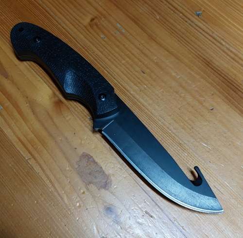 Hunting knife with Gut Hook