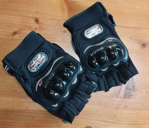 PRO-BIKER Motorcycle Half Finger Gloves Outdoor Cycling Locomotive Anti-Fall Gloves, Size: XL(Black)